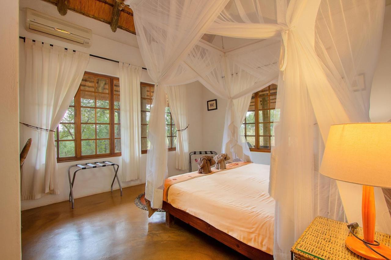 Casart Game Lodge Grietjie Game Reserve Luaran gambar
